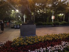 -英雄广场