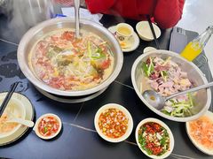 -周良天山牛杂城(天山路总店)