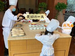 -香格里拉鱼跃地中海西餐厅·牛排披萨