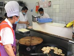 -黄阿姨锅贴大王(万航渡路店)