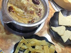 -塔兰齐新疆孜然火锅(鲤鱼山路店)