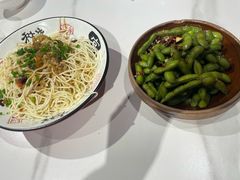 -老街烧烤大排档·地道湖北菜·龙虾馆(汉口火车站店)