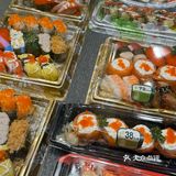 价格实惠，每天都有特价产品，三文鱼，鳗鱼，鱼籽寿司
