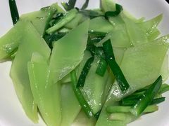 韭菜炒莴笋片-昱龙大盆牛蛙馆(三兴街总店)