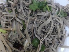 -溢心园香河肉饼总店