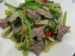 -犇逸·乐山跷脚牛肉·四川现炒(览海店)