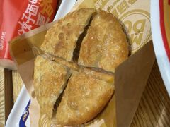 -魔都三兄弟酸辣粉·蘸卤炸串(虹桥万科店)