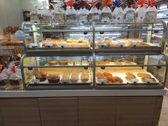 面包甜点陈列柜-沁园(工商大学339号店)