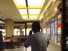 -阿瓦山寨·湘菜现炒·剁椒鱼头王(咸阳总店)