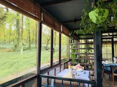 靠窗位-野蔓果·山野菜(西湖景区·龙井茶田店)