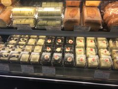 -红宝石·鲜奶小方·海派西点房(南丹店)