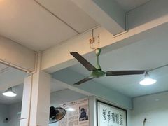 大堂-华哥新鲜猪精品美食