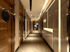 走道-歌神量贩式KTV(金谊店)