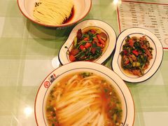 黄瓜皮牛肉汤粉-刘氏三和面馆