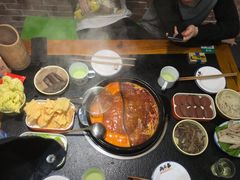 -两三事小郡肝串串香火锅(桂庙店)