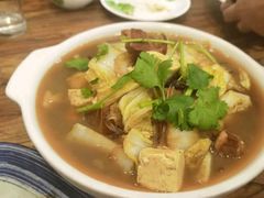 白菜豆腐泡炖五花肉-海岛渔村大酒店(云霄路店)