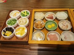 -良米山·云南野生菌过桥米线(上海首店)