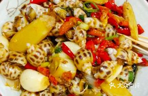 Bamboo Shoot and Snail with Perilla