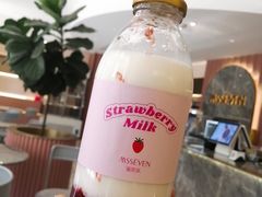 草莓牛奶-蜜思琪蛋糕(民生路店)