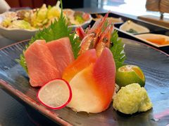 -铭牛烧肉·和牛海鲜自助(高新月牙湖店)