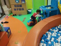 -贝贝鲸亲子游泳俱乐部(富城商楼店)