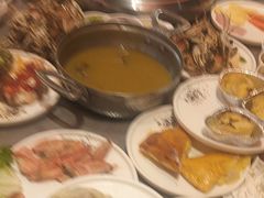 -黑金·寻焰自助百汇·烤肉·火锅(中街店)