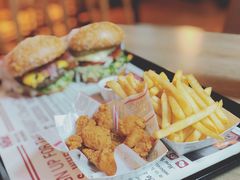 -The Habit Burger Grill 哈比特汉堡(复兴soho店)