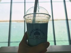 -抱抱地球咖啡馆(国家海洋博物馆店)