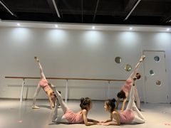 -艺熠舞蹈口才主持表演艺术中心(爱琴海校区)