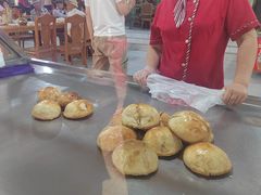 -玉龙喀什有名爱可德木烤包子