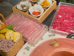 -菌自由丨野生菌火锅特色庭院餐厅(丽江古城店)