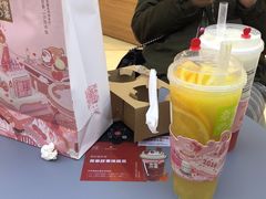 -奈雪的茶(亨特国际广场店)