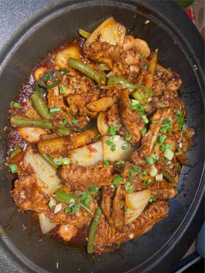 六月雪干锅(凯德金牛店)-"凯德广场5楼,但是是在二期,我们是中午去.