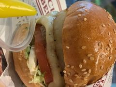 -The Habit Burger Grill 哈比特汉堡(爱琴海店)