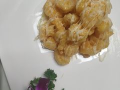 色拉虾球-七的湖·晚芳亭·阳澄湖农家菜·大闸蟹(莲花岛店)