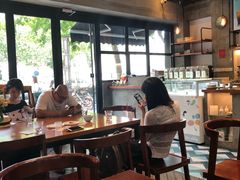 靠窗位-fishtank鱼缸咖啡(三山街店)