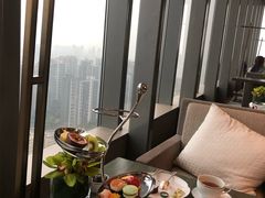 靠窗位-悦厅·下午茶(杭州柏悦酒店)