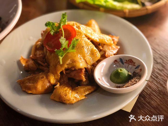 大头虾越式风味餐厅(光明广场店)越式盐焗麻油鸡图片