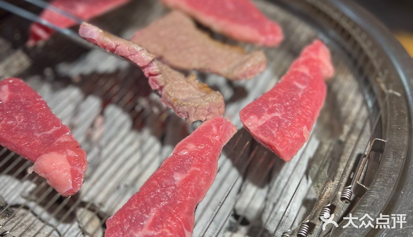 这家神仙烤肉店新店肉肉专卖来啦[礼花]