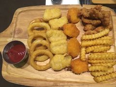 -悦享绿山墙西餐厅