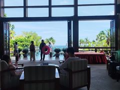 -亚龙湾喜来登·美景台大堂吧