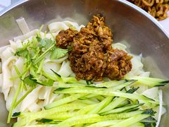 -雪乡人家东北菜·铁锅炖一切(高斯路店)