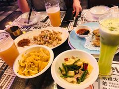 -爱啤精酿·民谣酒馆(滨江店)