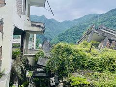 -四川汶川特大地震漩口中学遗址