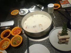 -煲宫猪肚鸡(昆山金鹰国际购物中心店)