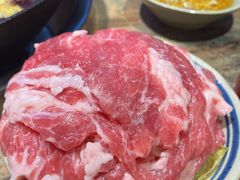 鲜嫩肉片-王婆乔鲜鱼自助火锅(蜀汉路店)