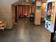 -麦当劳(乳山路店)