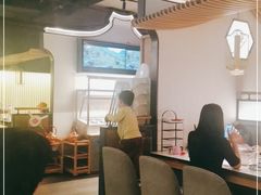 大堂-左庭右院鲜牛肉火锅(浦江欢乐颂店)