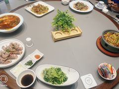 -民族手抓羊肉馆·滩羊手抓·烤全羊