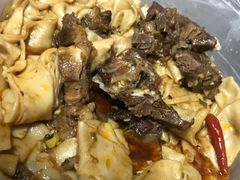 -壹阁胡羊焖饼(特色小吃街店)